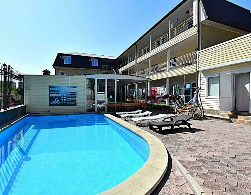 гостевой дом Сюзанна Suzanne Hotel